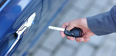 望谟换锁汽车钥匙锁在车里了怎么办？如何开汽车锁